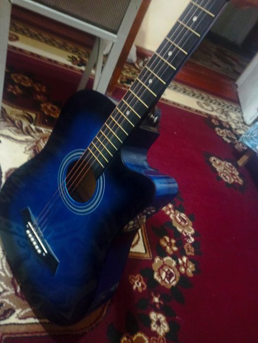 Gitara sotiladi + sumka, ideal holat, yangi boshlovchilar uchun zo‘r