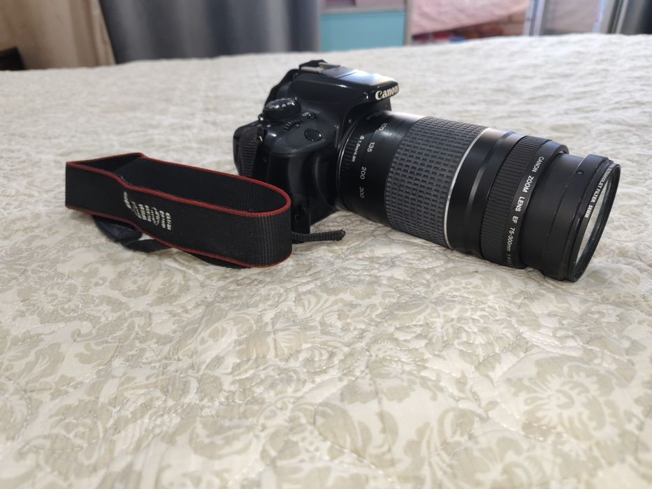 Продам фотоаппарат Canon100d
