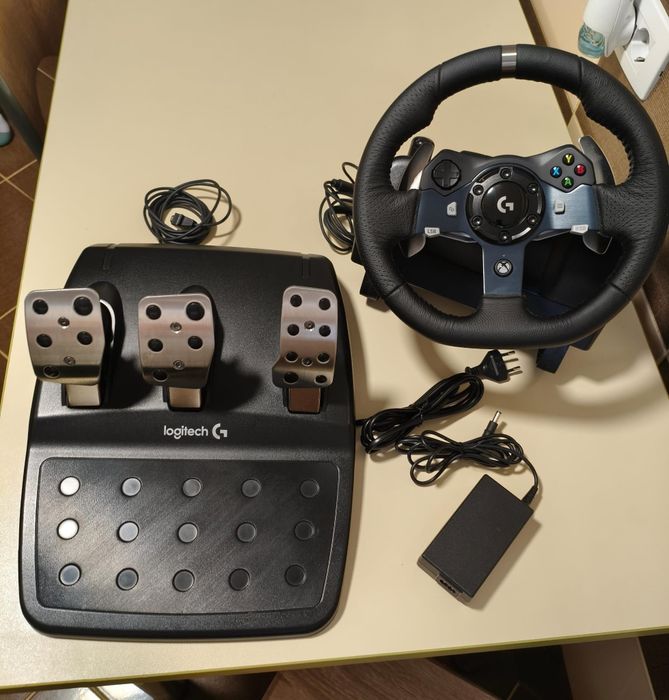 Volan, pedale  gaming pc logitech g920