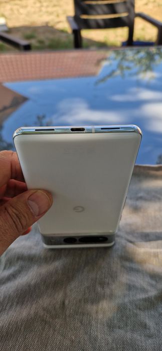 Google Pixel 7 Pro (128GB, Alb) - Defect ecran / Pentru piese sau utilizare ca atare