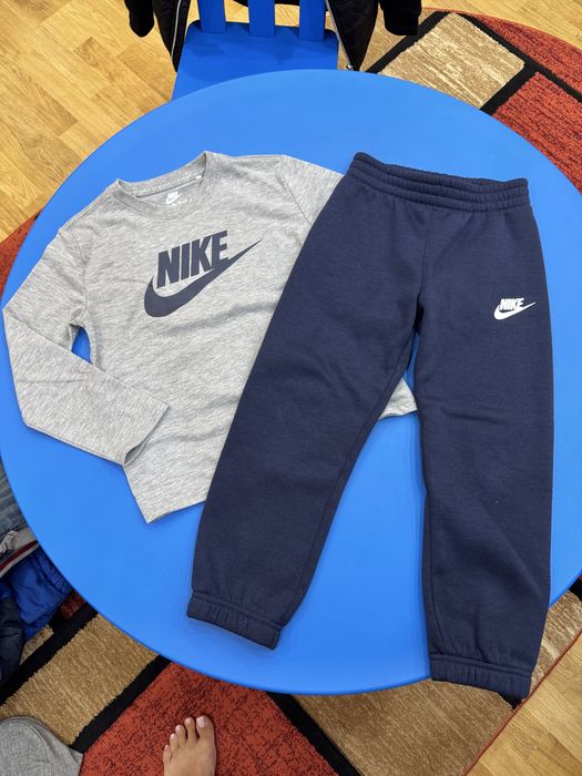 Trening nike 5/6 ani maneca lunga