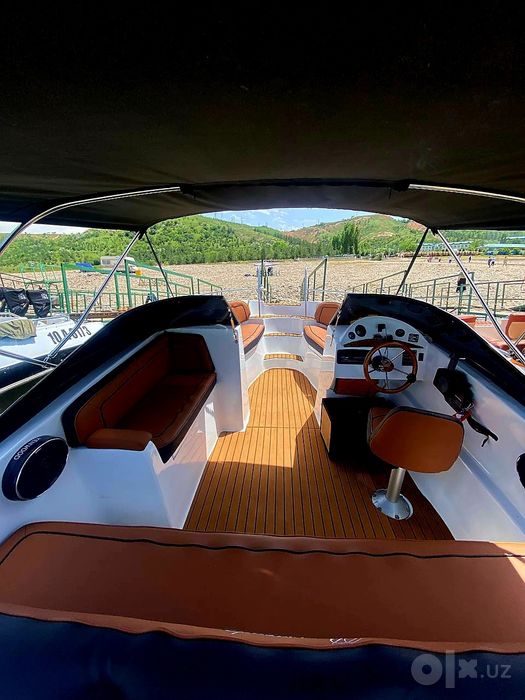 Продам срочно катер Barracuda 545 8ми местная  с подвесним мотором Hon