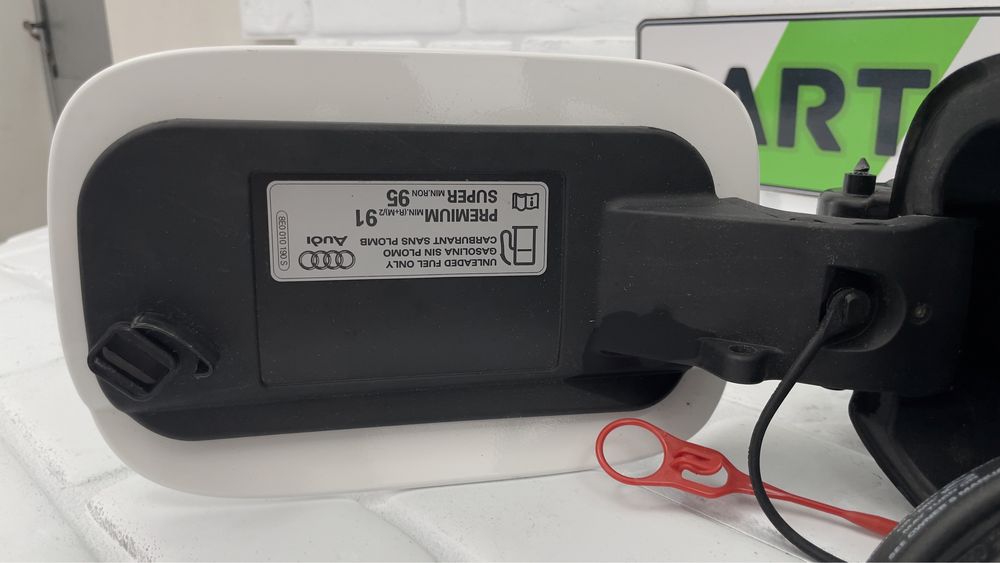 Капачка резервоар Audi Q5 SQ5 2018 80A809906