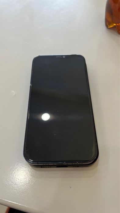iPhone 12 в идеальном состояний