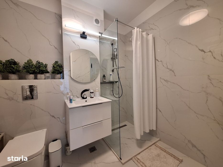 Apartament la cheie, bloc nou, balcon, zona Razoare