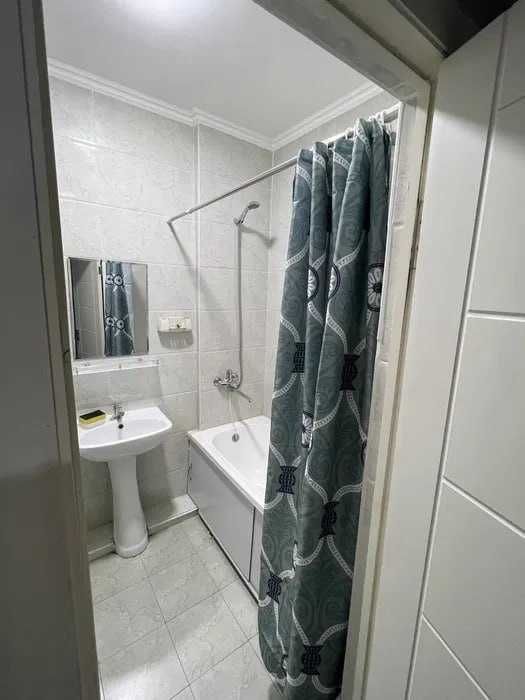 Сдается ШИКАРНАЯ квартира 2/3/12 в  Чиланзар  Метро Новза   !