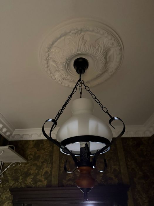 Corpuri de iluminat stil clasic