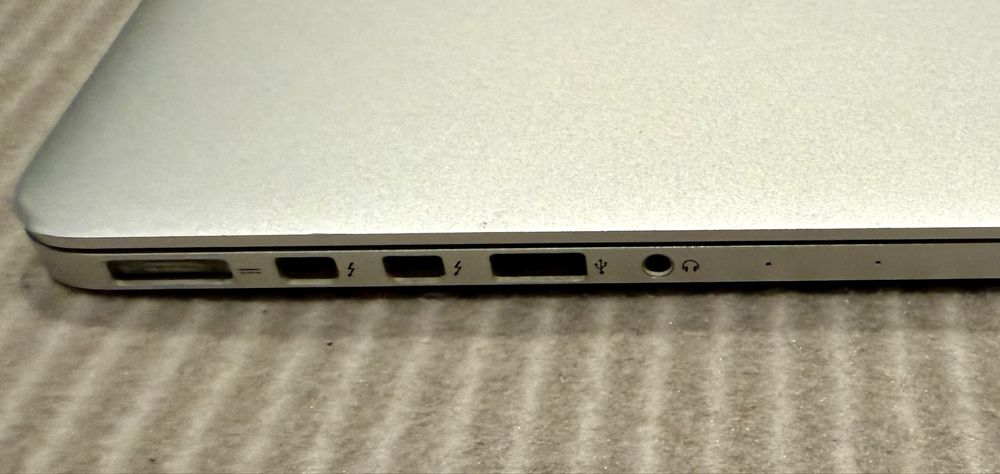 MacBook Pro (Retina 13-инчов, 2015 г.)