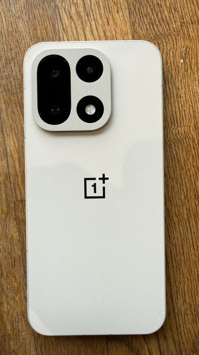 OnePlus 15 !Перфектен!