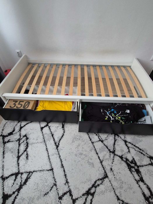 Vand  2 paturi de  1 persoana IKEA