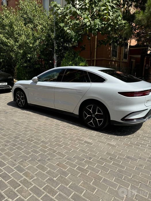 Продается BYD HAN 715 km Flagship