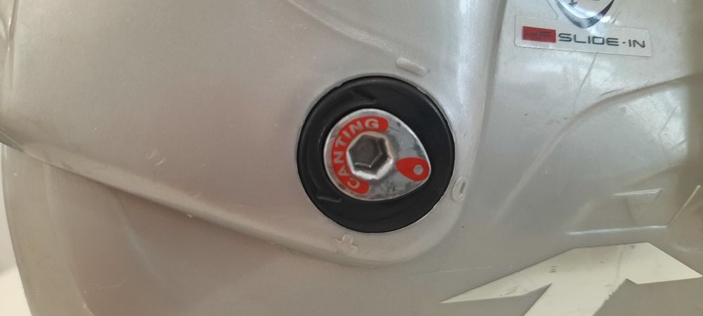 Vând clăpari NORDICA 38