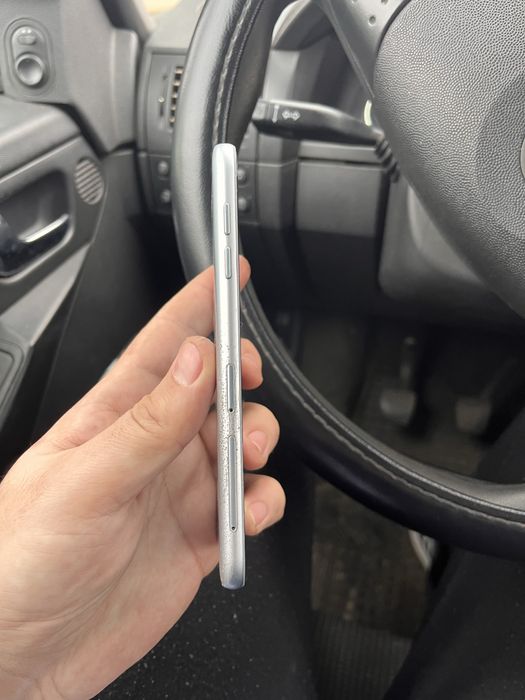 Vând Samsung Galaxy J5 2017”nu trimit”