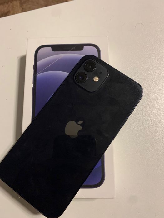СРОЧНО  продам Iphone 12