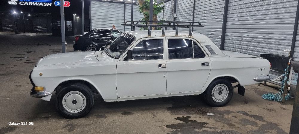 Volga gaz 2410 sotiladi