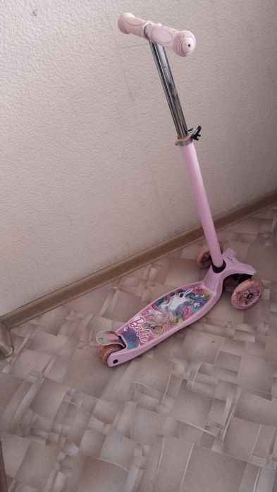 Продам самокат детский.