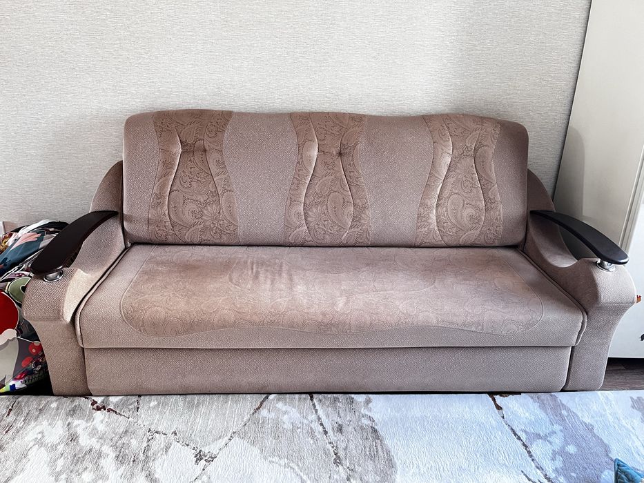 Продается  диван