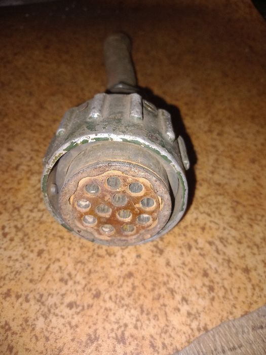 Стара букса 12 пинова