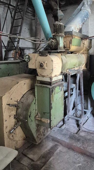 Linie completa de granulat furaje combinate - capacitate de 5 to/ora