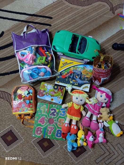 Продам игрушки развивающие