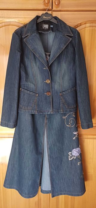 Уникален Костюм Луксозен Деним с Цветна Бродерия - САКО+ПОЛА Дълга!НОВ