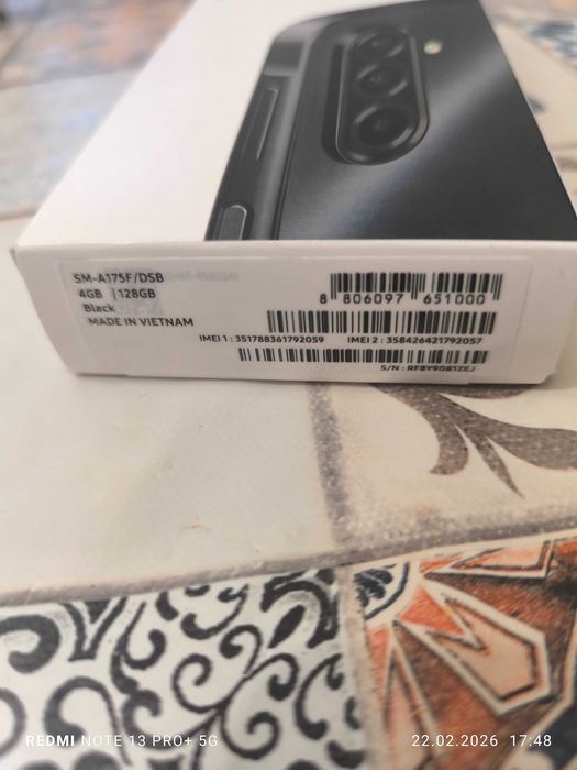 Продавам Samsung Galaxy A17