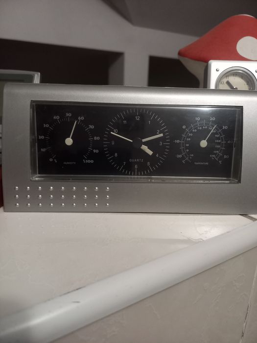 CANADA,QUARTZ:CEAS,Termometru,HIGROMETRU,3 in 1,radiocasetofon YOKO