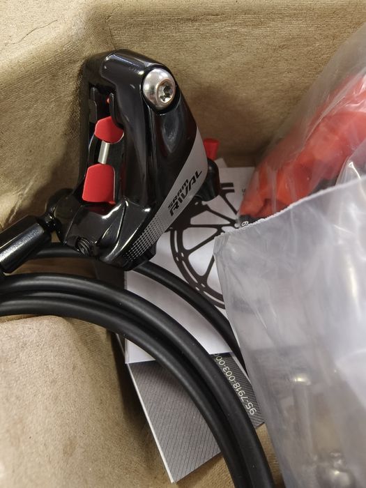 Ново SRAM Rival 22 DoubleTap BrakeLever/Shifter/Flat Mount right 11-sp