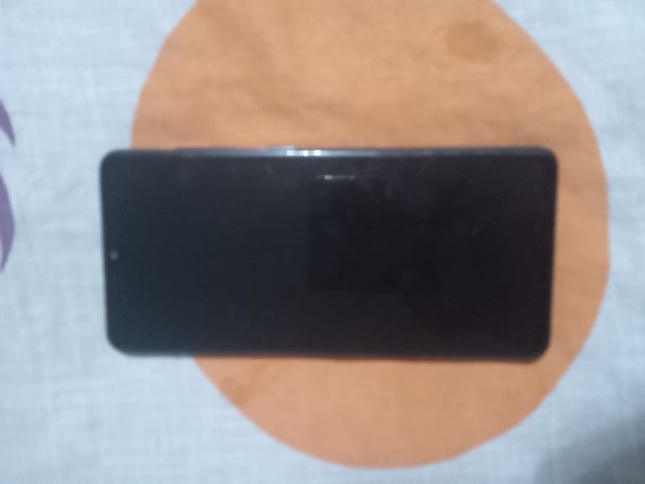 Самсунг А41 срочна продаётся