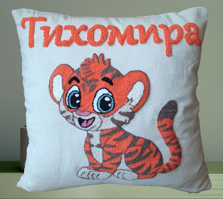 Ръчно бродирани възглавнички