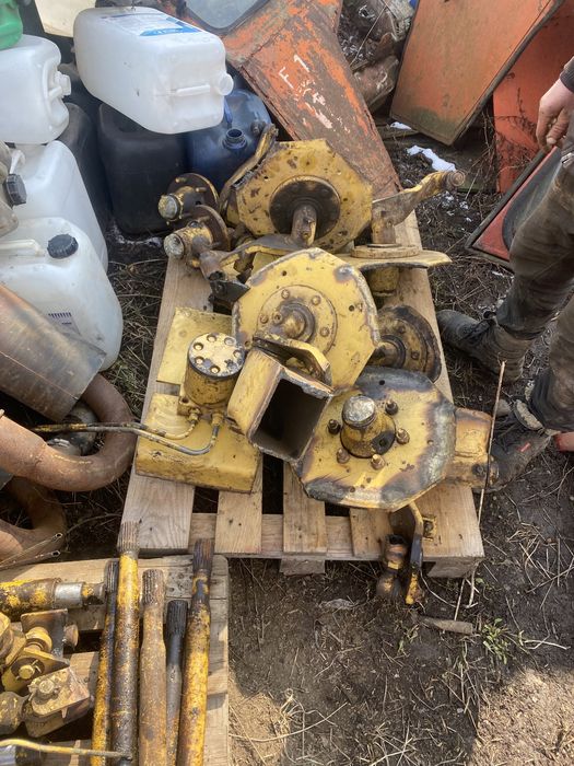 Dezmembrez combina New Holland TC motor ford