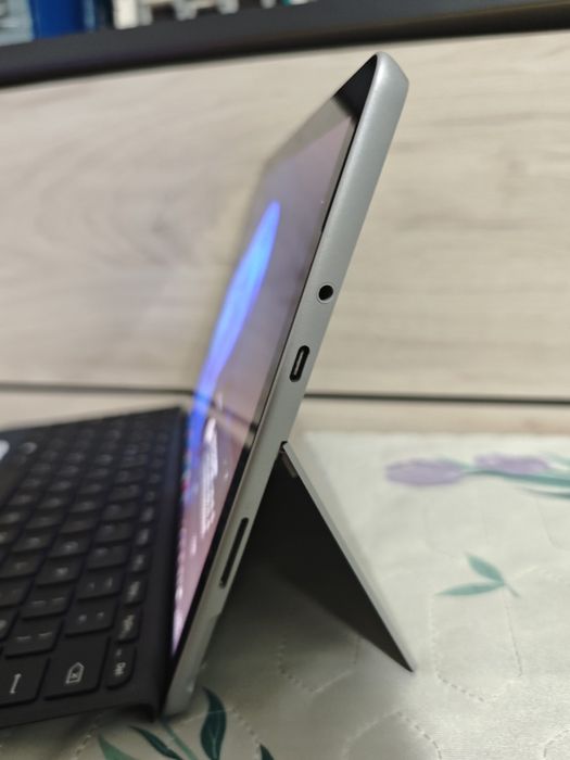 Microsoft Surface go 2 m3/8gb/256gb/windows11