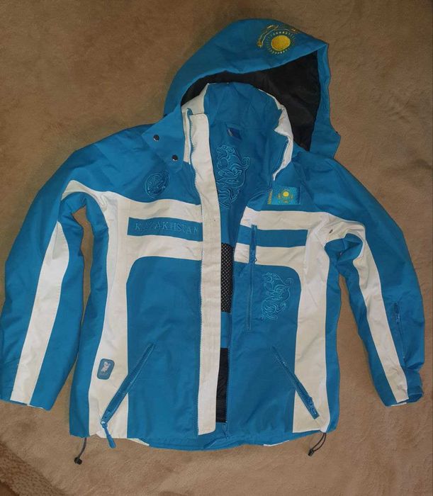 Продам куртку (новая)