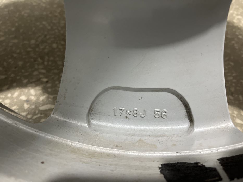 Продам Оригинальные Диски Тойота R17