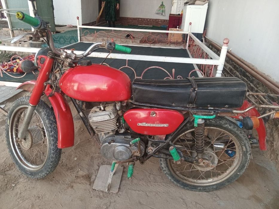 Motasikl sotiladi kelishilgan narxlarda