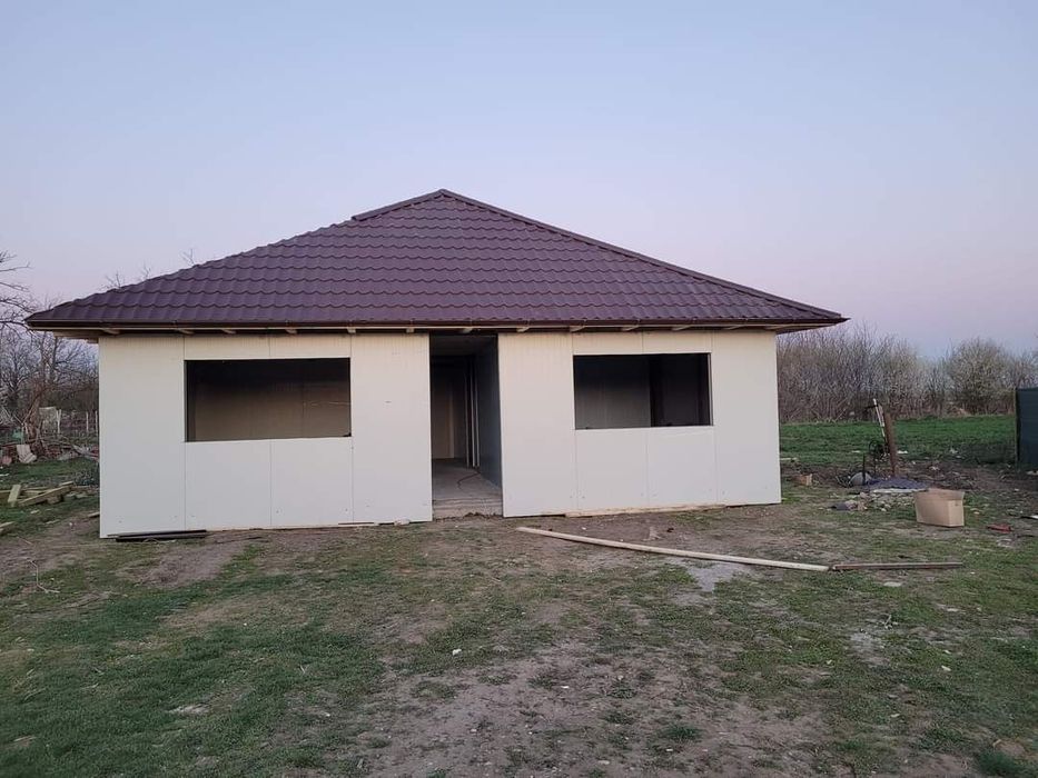 Construim case modulare din containere