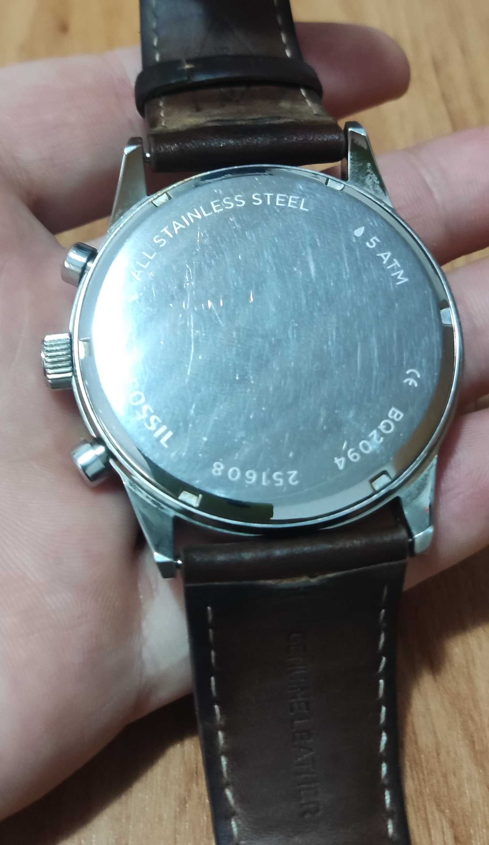 Fossil 251608 2025