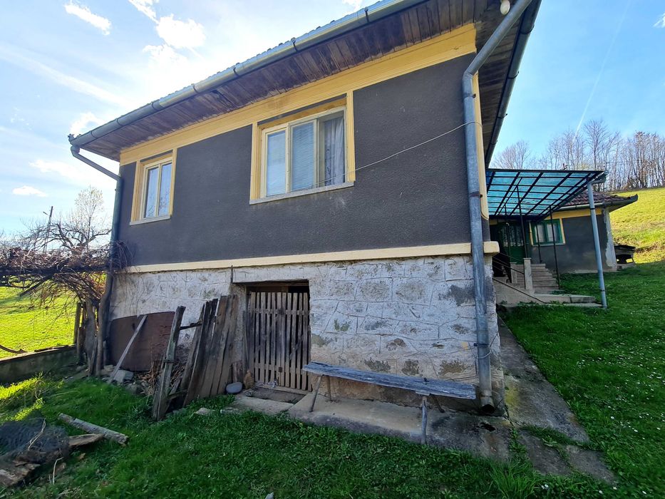 Proprietar vand casa+ teren 13000mp, Steia, Tomesti, jud. Hunedoara, 20km de Brad, 5km de Vata Bai