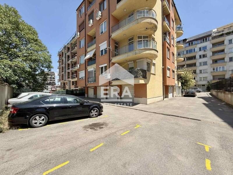 Продава се Двустаен апартамент в София, Манастирски ливади - 70 кв.м за 1669 €/кв.м - Снимка #8