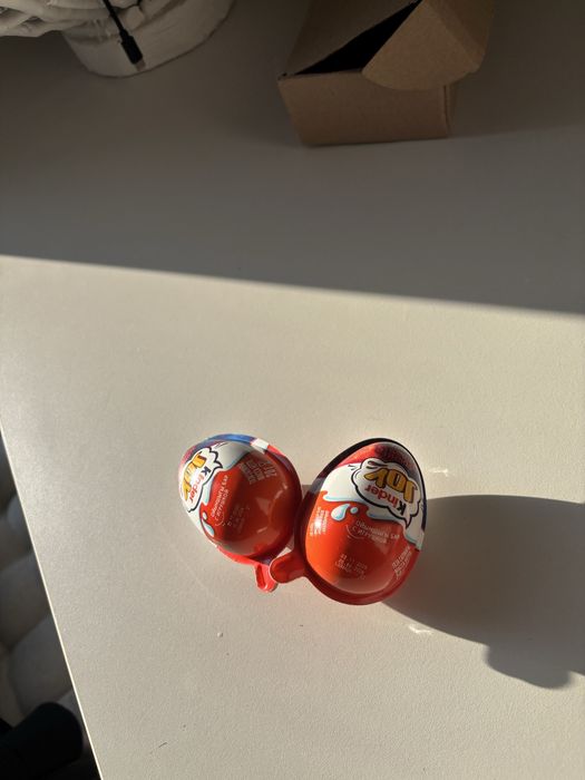 Продам киндеры Stranger Things