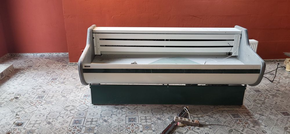 Холодильник витринный