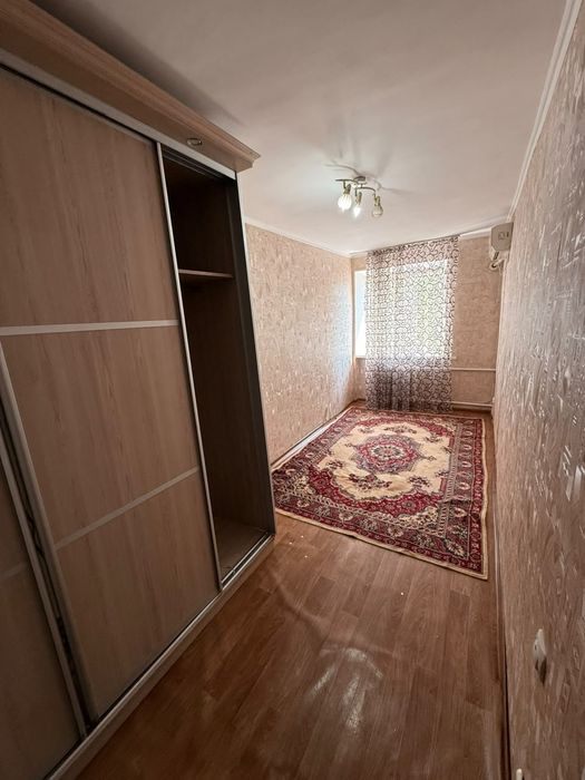 Продаётся 2 комн в центре, Рынок