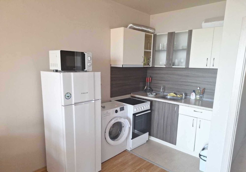 Дава се под наем Двустаен апартамент в Бургас, Сарафово - 65 кв.м за 357 € - Снимка #3