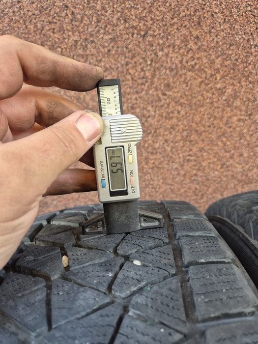 Jante R16 5x114,3 Dacia Duster  cu anvelope iarna Bridgestone 215/65R1