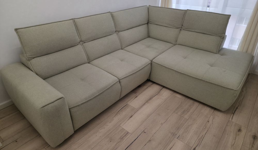 Colțar extensibil cu lada