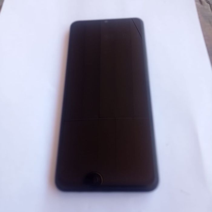 Продам телефон реалми