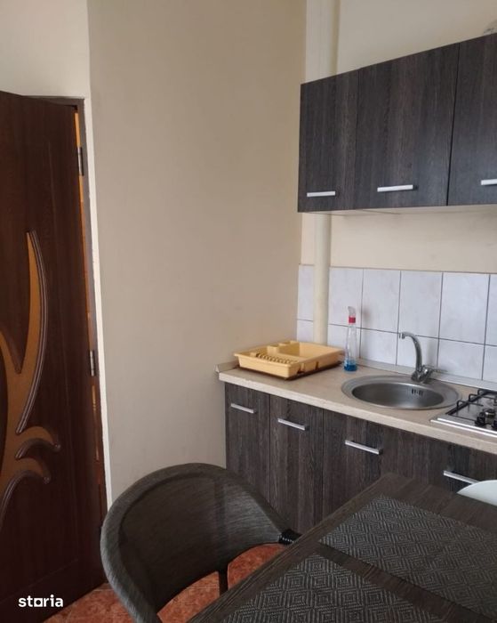 Vând apartament semicentral
