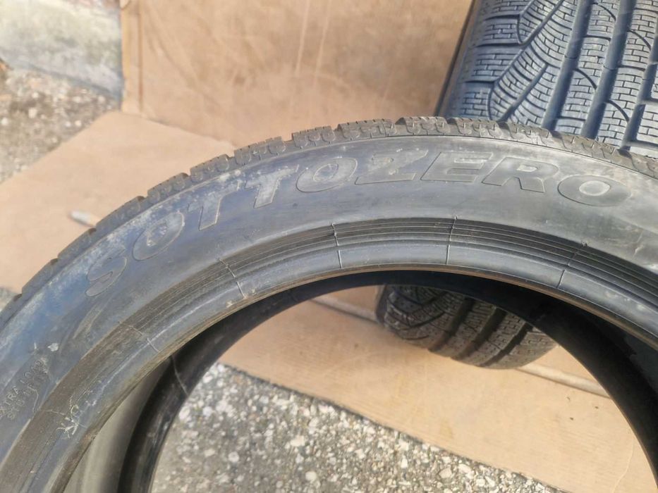 2 Pirelli R19 245/45
Зимни гуми 
DOT5017
