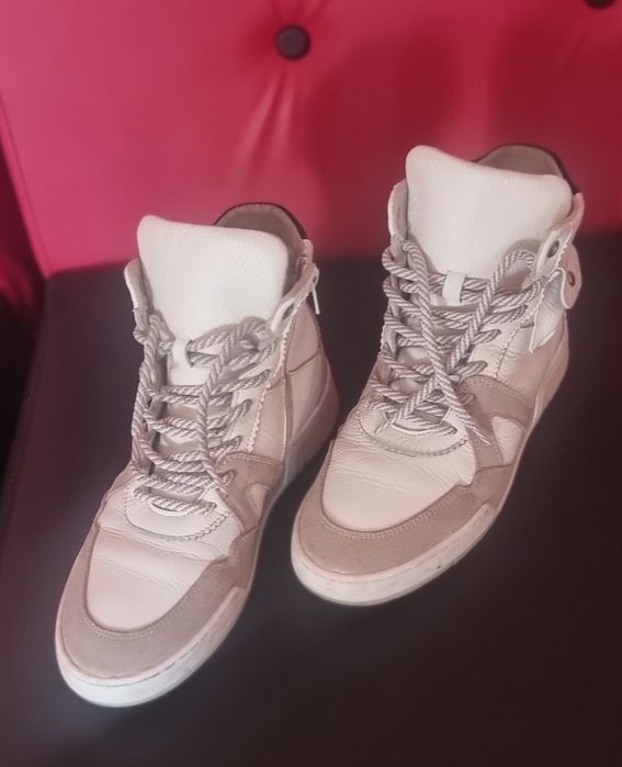 Sneakers din piele