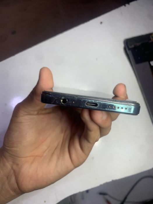 Vivo Y28, в хооошом состояний